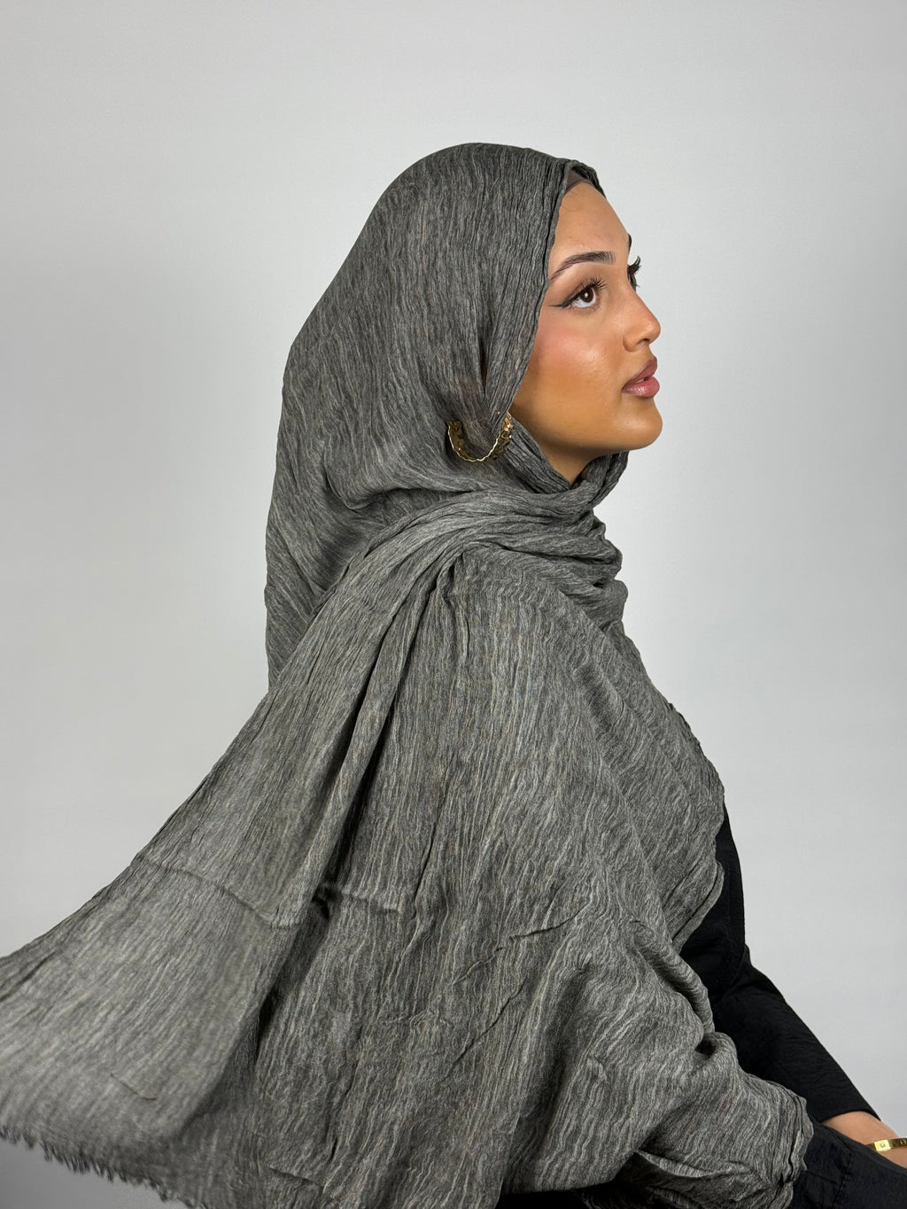 Crinkle Hijab - Charcoal Grey
