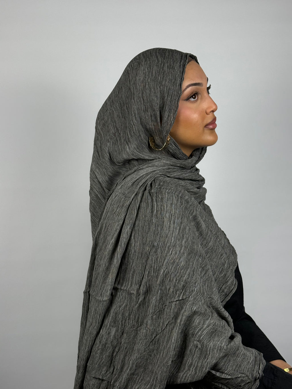 Crinkle Hijab - Charcoal Grey