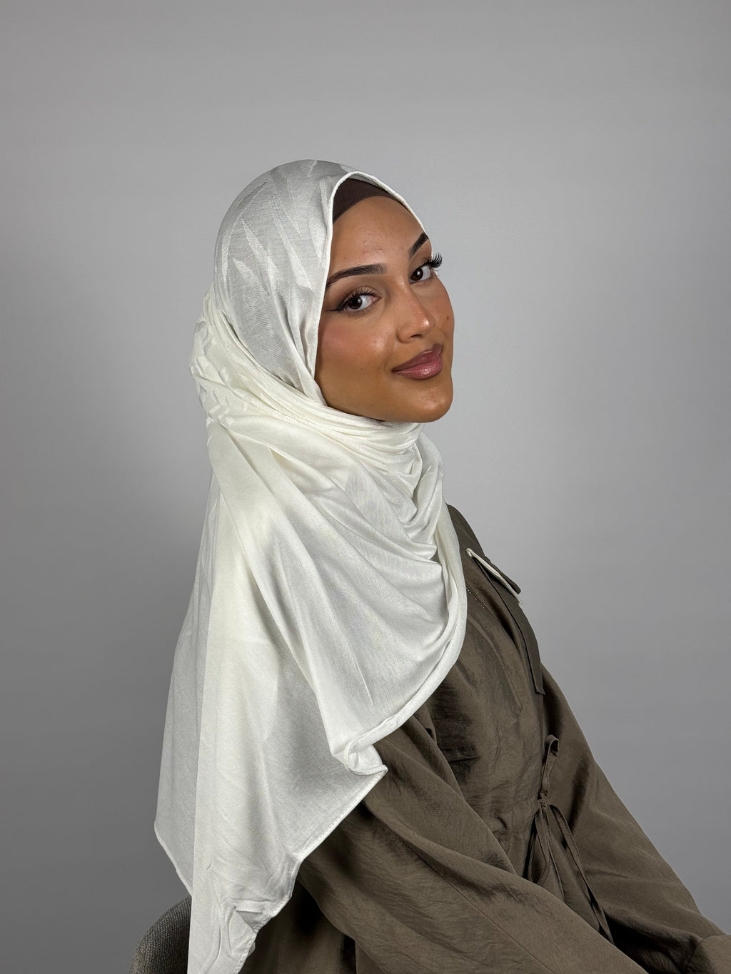 Jacquard Pattern Hijab – Ivory