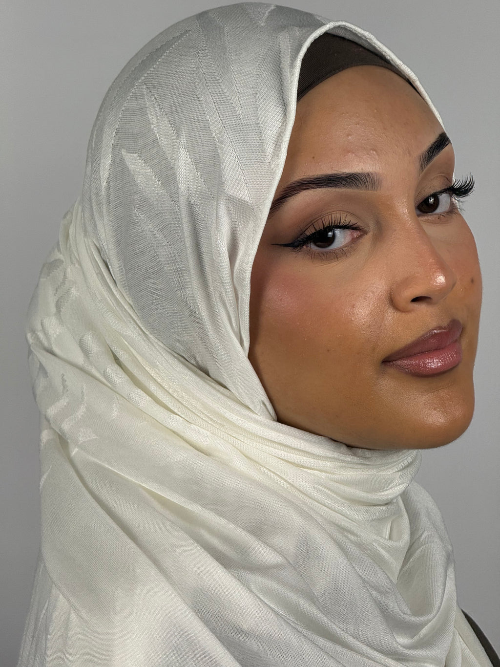 Jacquard Pattern Hijab – Ivory