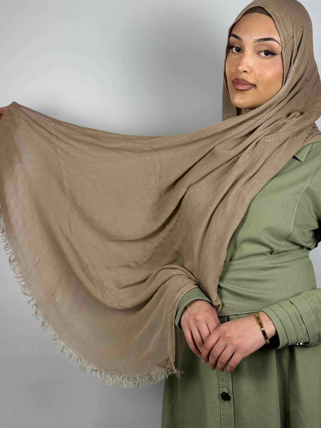 Essentials Crinkle Hijab – Sandstone