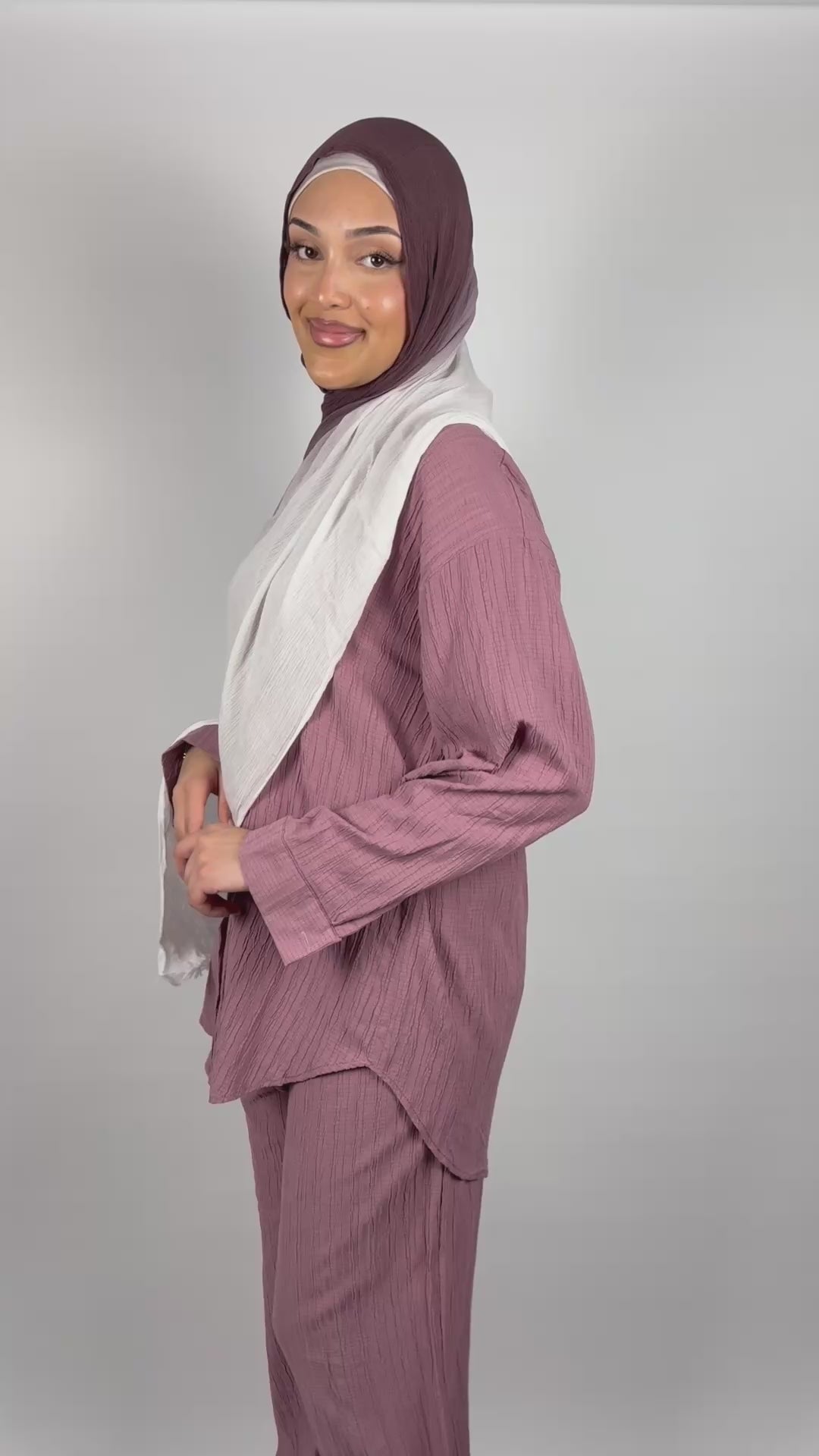 Ombre Crinkle Hijab - Berry & Cream